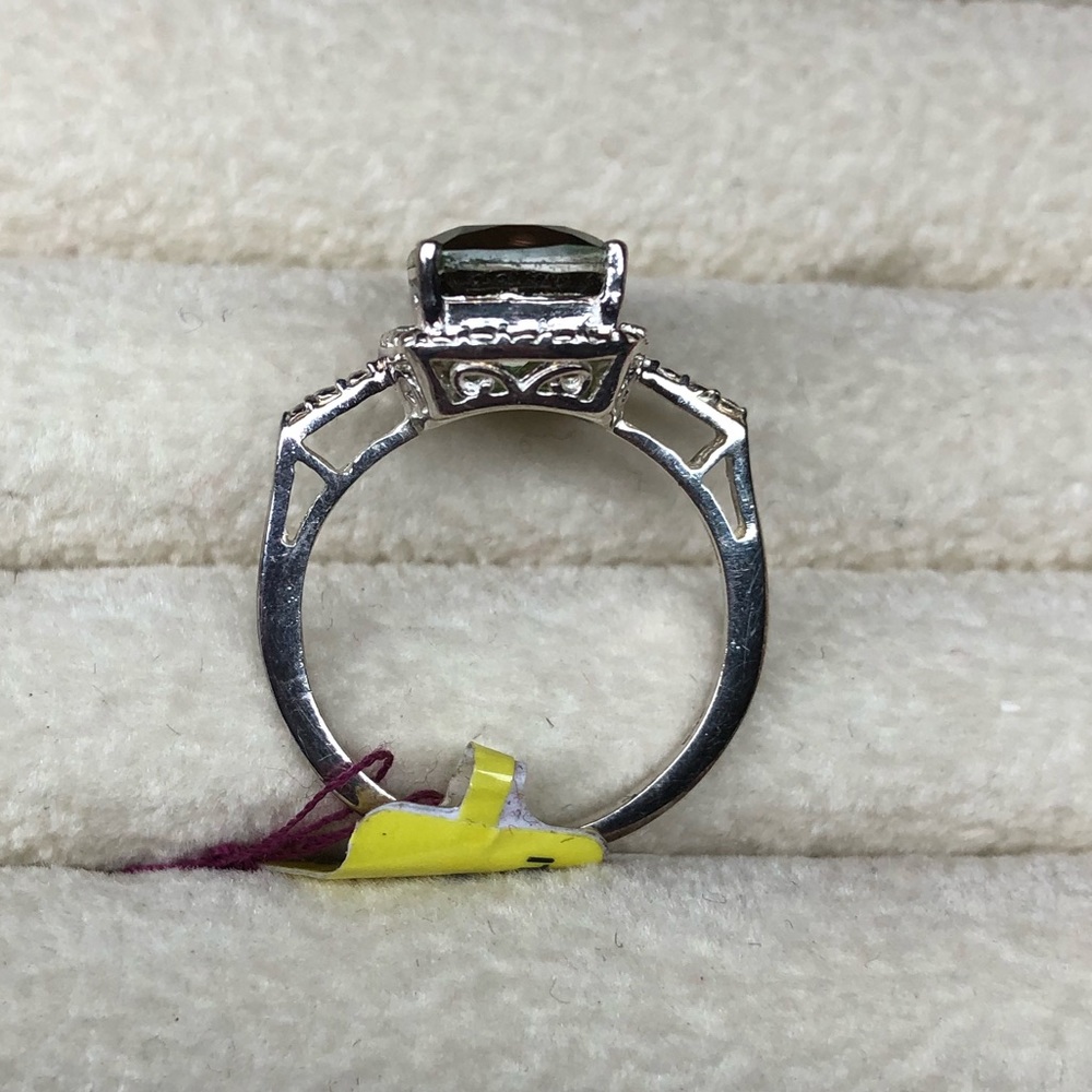 Ring - Picture 2 of 2